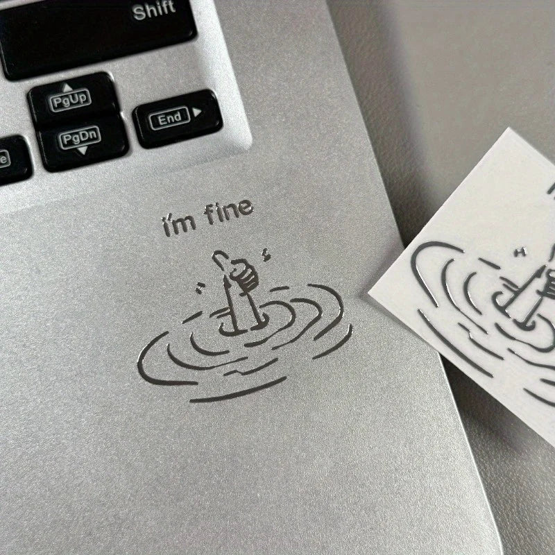 Adesivo vinile 'Sto bene' sarcastico per laptop/MacBook impermeabile lucido