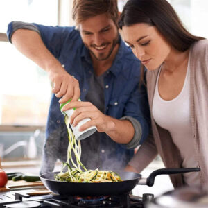 Spiralizzatore per verdure in uso in cucina